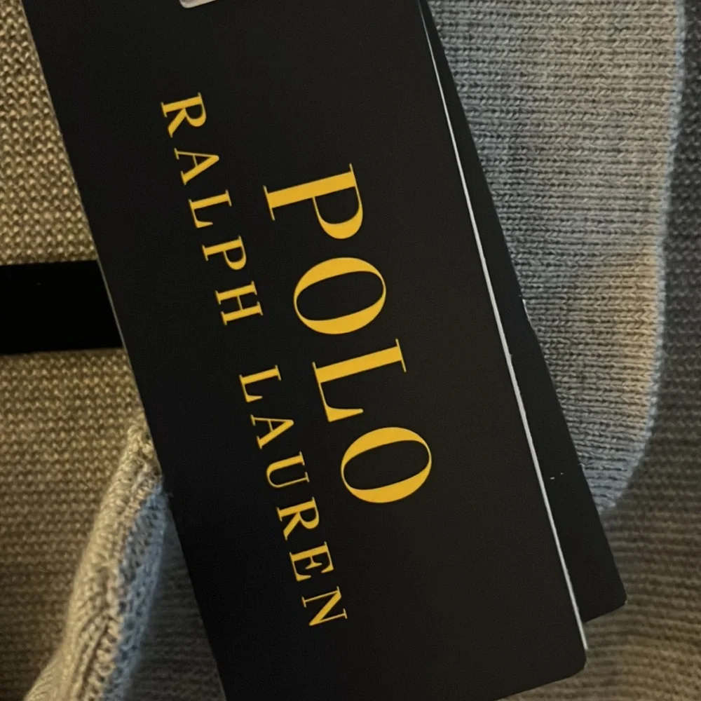 NWT! Men’s Polo by Ralph Lauren Wool, Silk and Cashmere Knit Polo. Lt. Gray Med